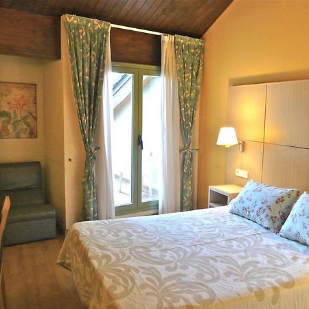 Hotel Nice Ла Сеу д'Ургел Екстериор снимка