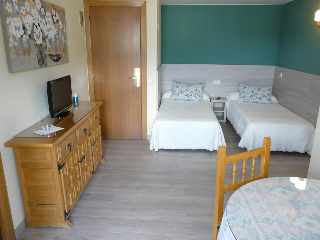 Hotel Nice Ла Сеу д'Ургел Екстериор снимка