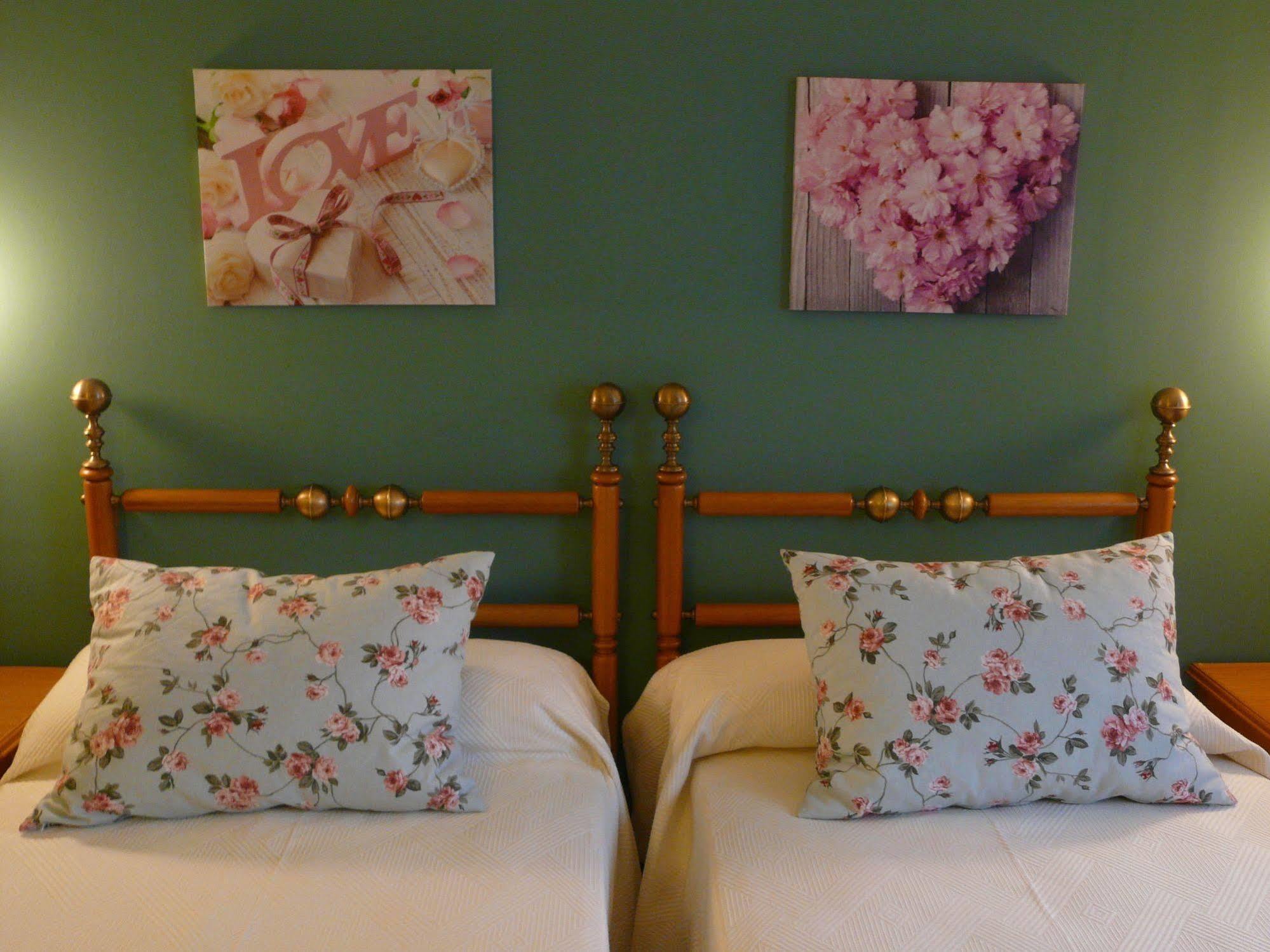 Hotel Nice Ла Сеу д'Ургел Екстериор снимка