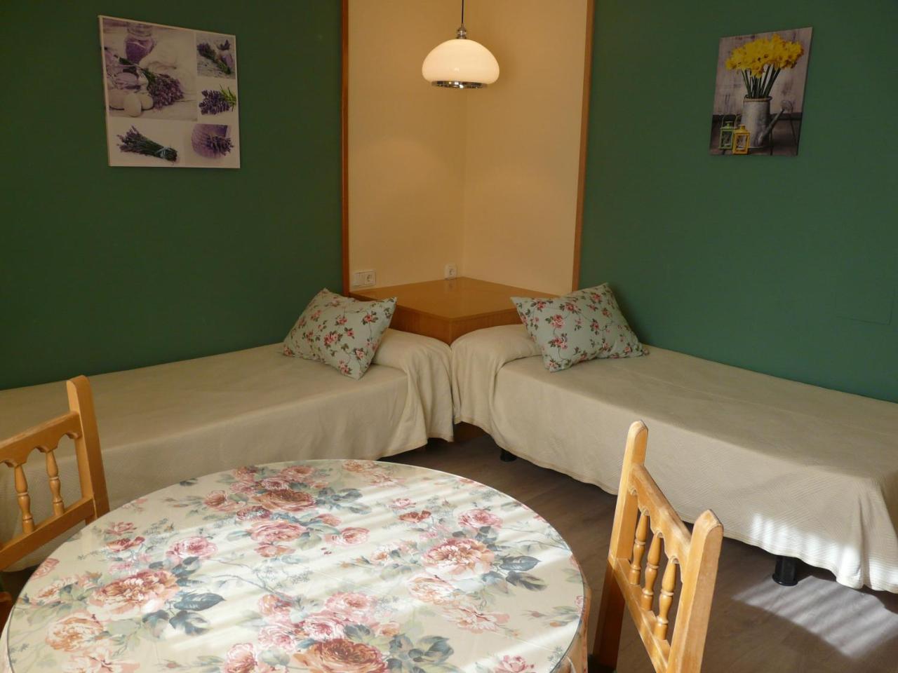 Hotel Nice Ла Сеу д'Ургел Екстериор снимка